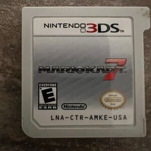 Nintendo 3DS Mario Kart 7 Game - Gray and Red